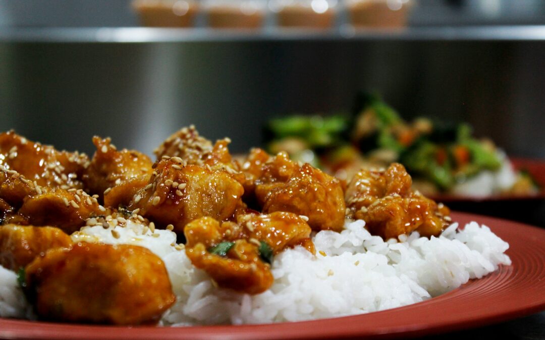 Kenapa Catering Lebih Praktis daripada Masak Sendiri untuk Acara Besar